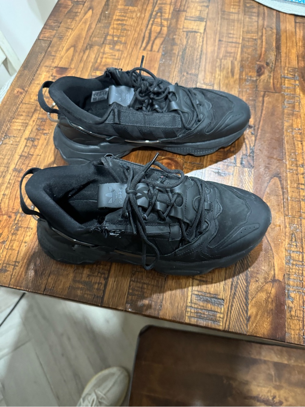 adidas Men's All-Black Chunky Casual Sneakers